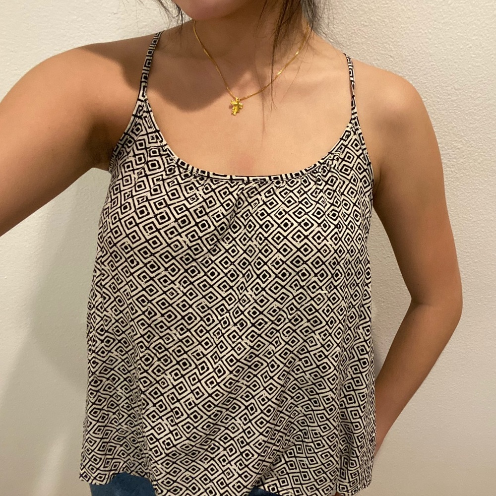cross back pattered tank